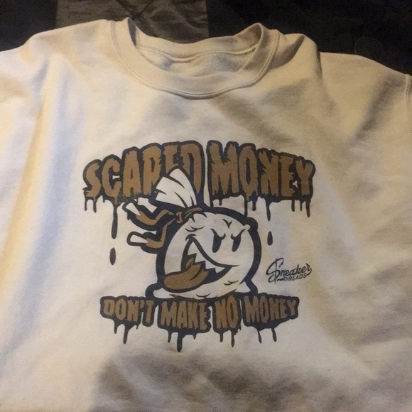 Sweater - Picture 2 of 4